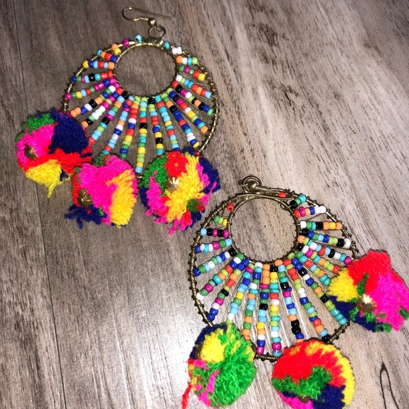 Earrings with Pompom - Picture 3 of 8